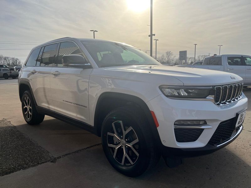 2025 Jeep Grand Cherokee Limited 4x4Image 8