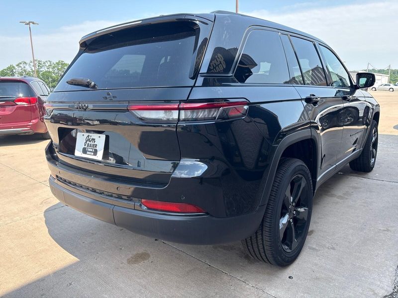 2025 Jeep Grand Cherokee Altitude X 4x4Image 9