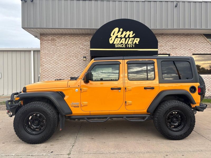 Used 2018 Jeep Wrangler Unlimited SportImage 2