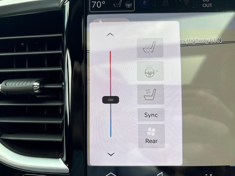 New 2026 Chrysler Pacifica PinnacleImage 25