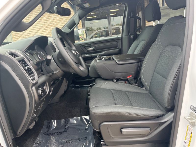 2025 RAM 1500 Tradesman Crew Cab 4x4 5