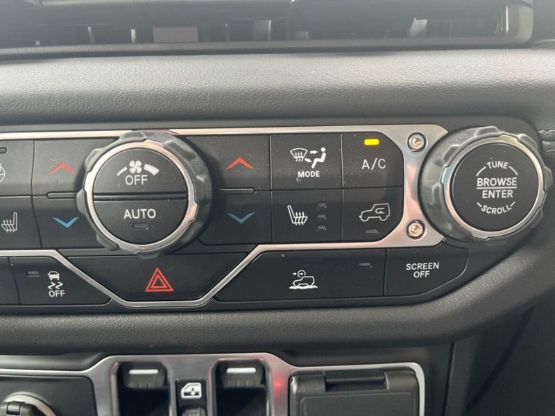 2024 Jeep Gladiator RubiconImage 21