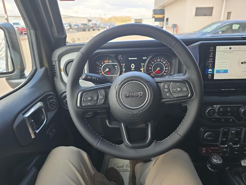 2025 Jeep Wrangler 4-door WillysImage 31