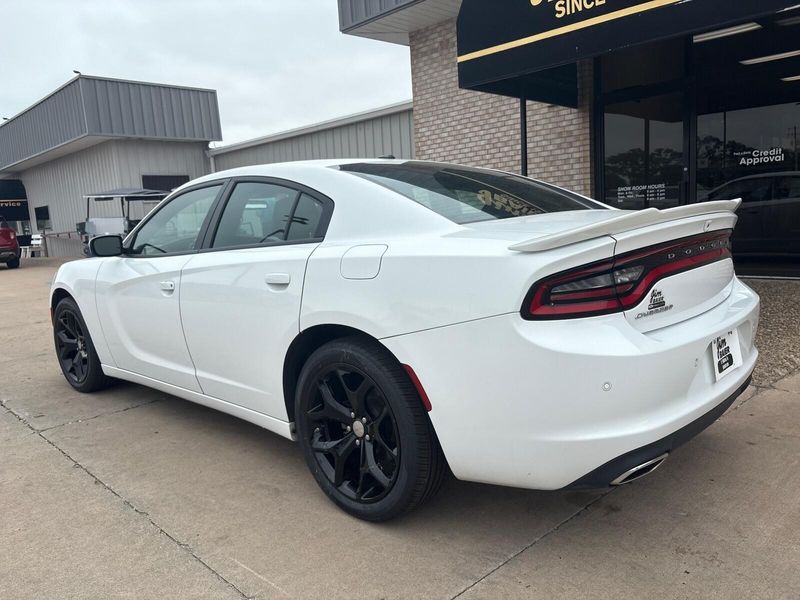 2022 Dodge Charger SXTImage 12