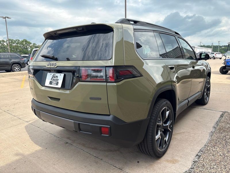 New 2026 Jeep Cherokee Overland 4x4Image 10