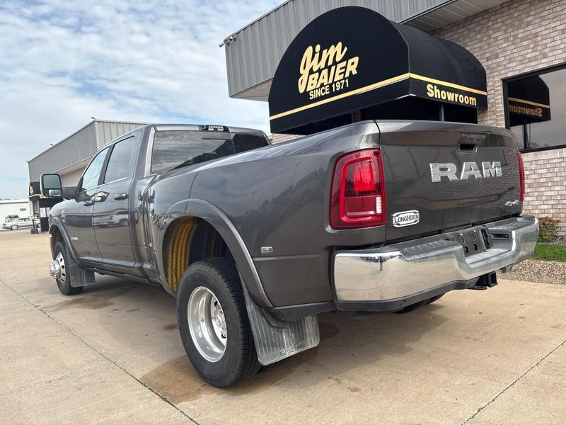 Used 2025 RAM 3500 LimitedImage 10