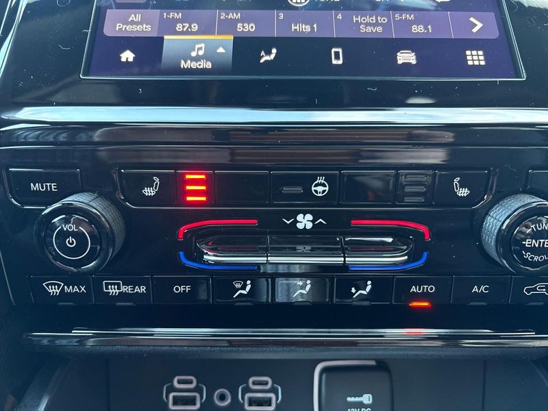 New 2025 Jeep Grand Cherokee L Altitude X 4x4Image 20