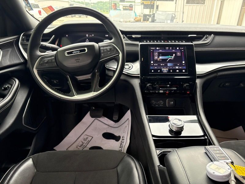 2021 Jeep Grand Cherokee L AltitudeImage 7