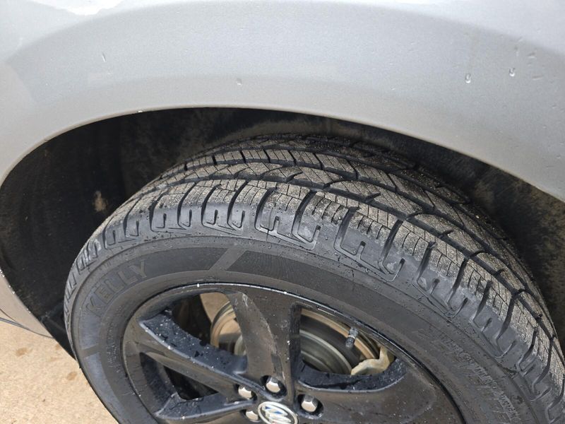 Used 2024 Buick Enclave EssenceImage 9