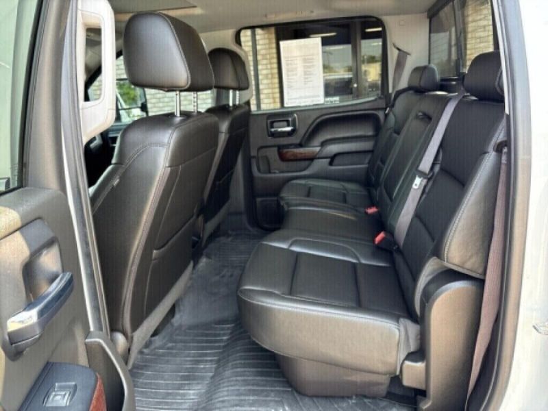 2017 GMC Sierra 1500 SLTImage 4