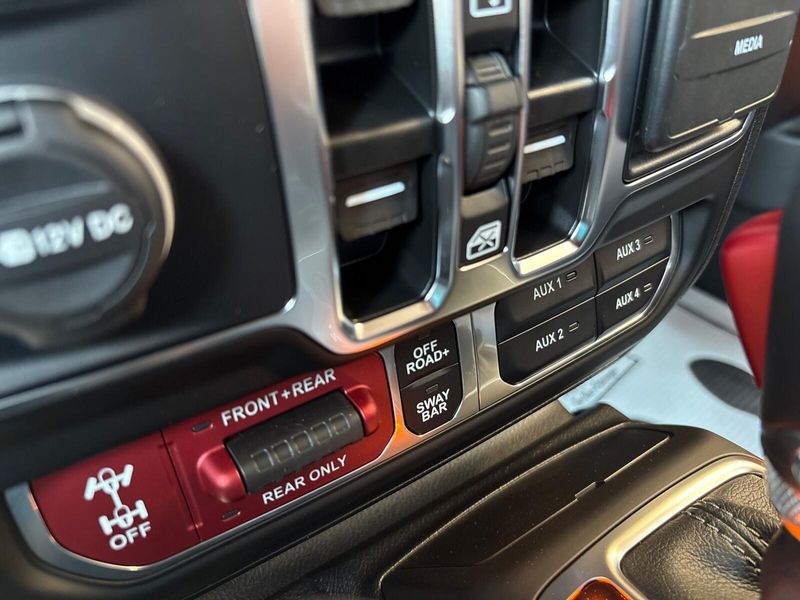 2025 Jeep Wrangler 4-door RubiconImage 18