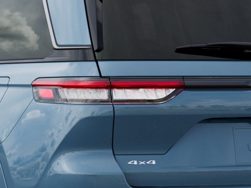 New 2026 Jeep Grand Cherokee Limited Reserve 4x4Image 5