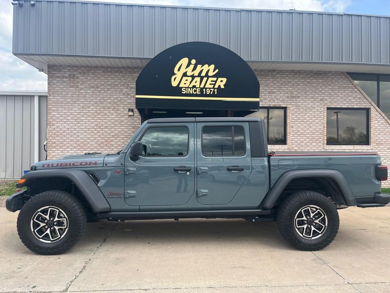 2024 Jeep Gladiator RubiconImage 2