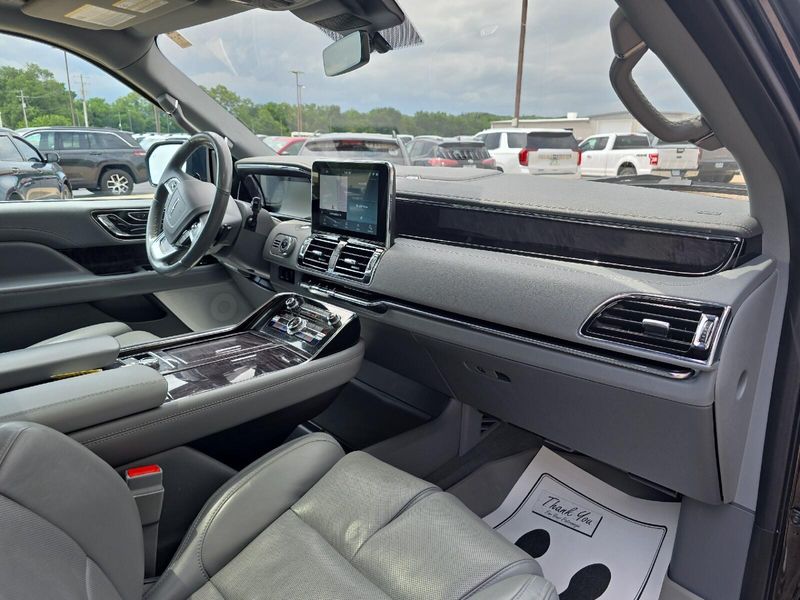Used 2020 Lincoln Navigator ReserveImage 9