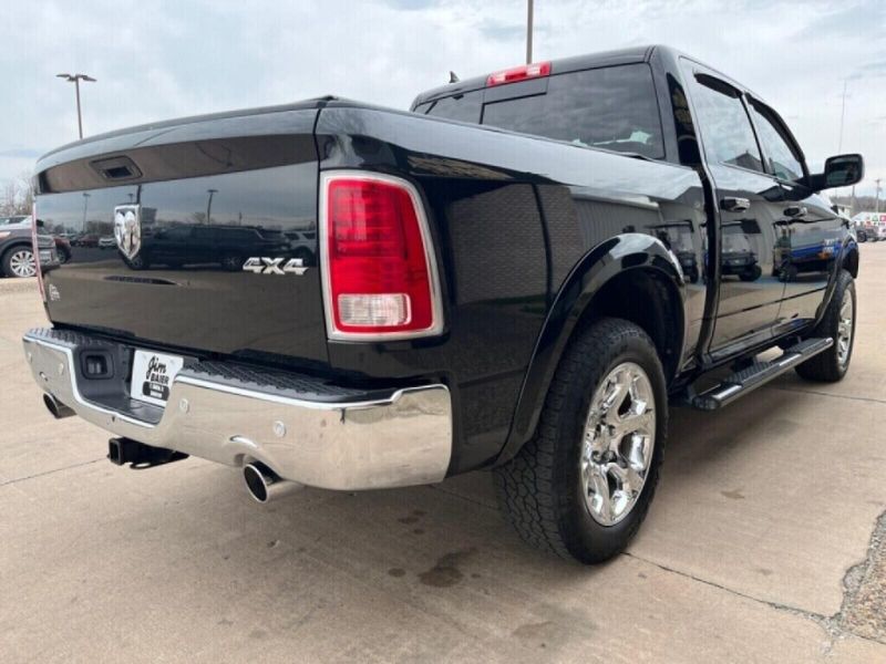2017 RAM 1500 LaramieImage 10