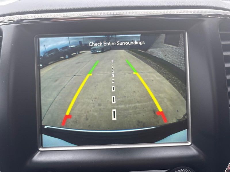 Used 2018 Jeep Grand Cherokee OverlandImage 26