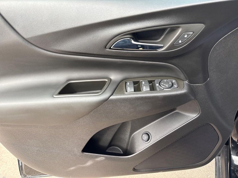 Used 2023 Chevrolet Equinox LTImage 14