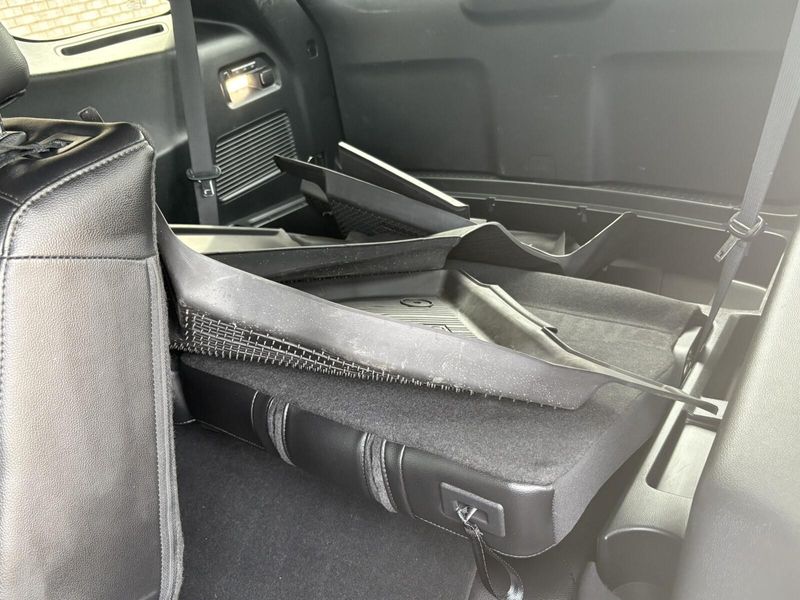 Used 2022 Ford Explorer STImage 5