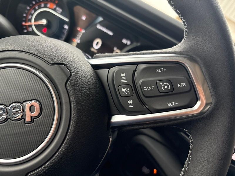 New 2026 Jeep Wrangler 4-door SaharaImage 13