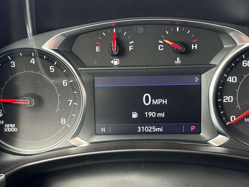 Used 2023 Chevrolet Equinox LTImage 17