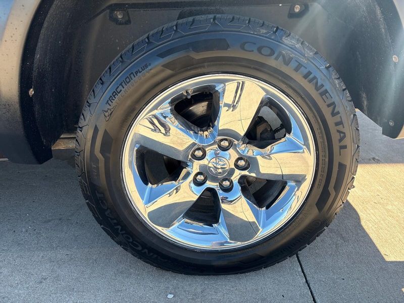 Used 2014 RAM 1500 Big HornImage 11