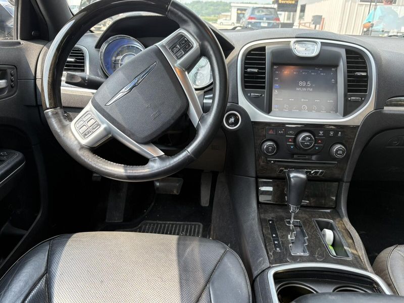 Used 2014 Chrysler 300C 300CImage 4