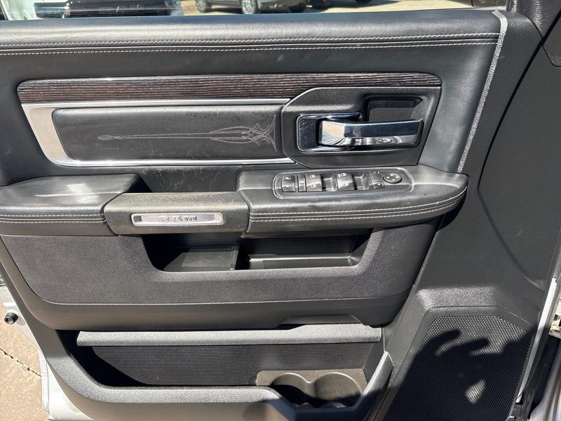 Used 2017 RAM 1500 LimitedImage 17