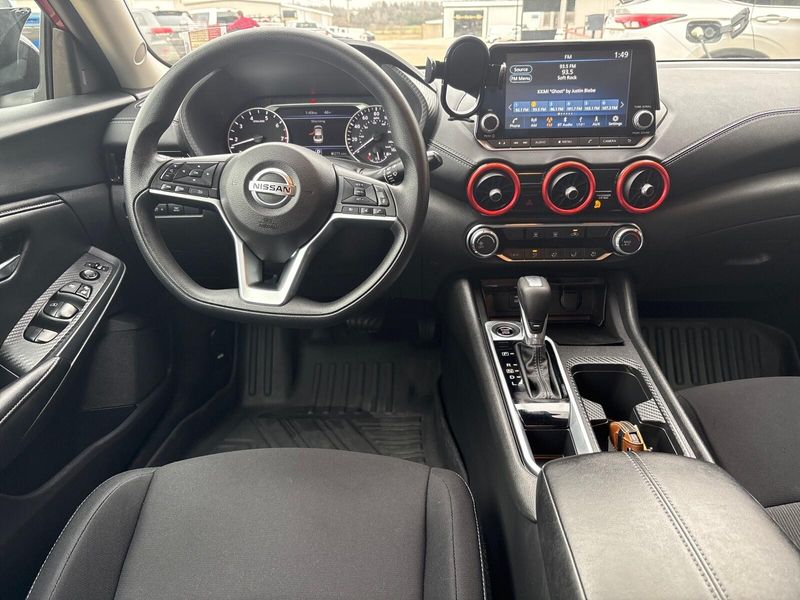Used 2023 Nissan Sentra SVImage 5