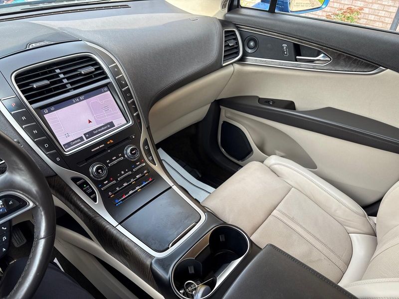 Used 2020 Lincoln Nautilus ReserveImage 23