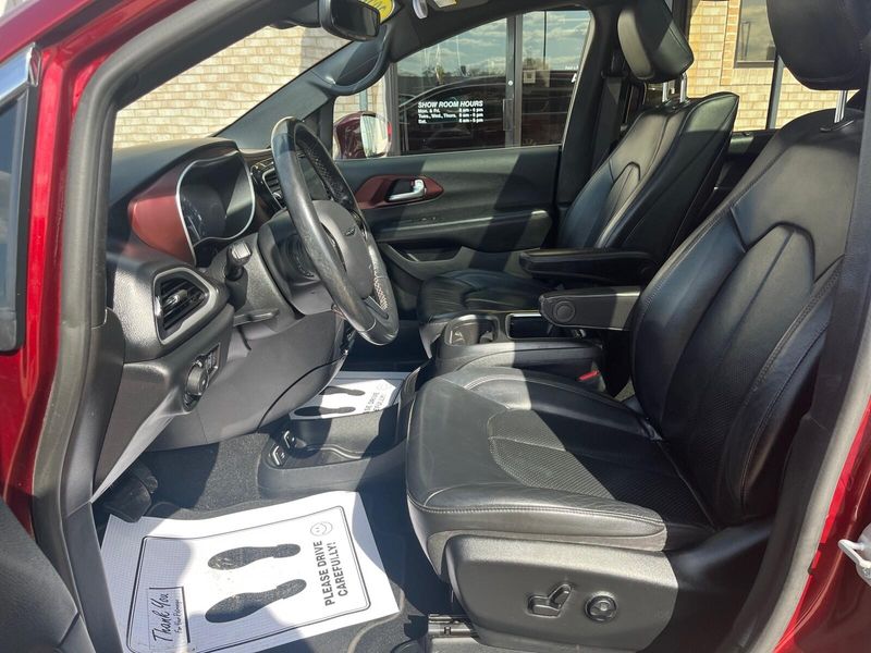 2020 Chrysler Pacifica Touring L PlusImage 3