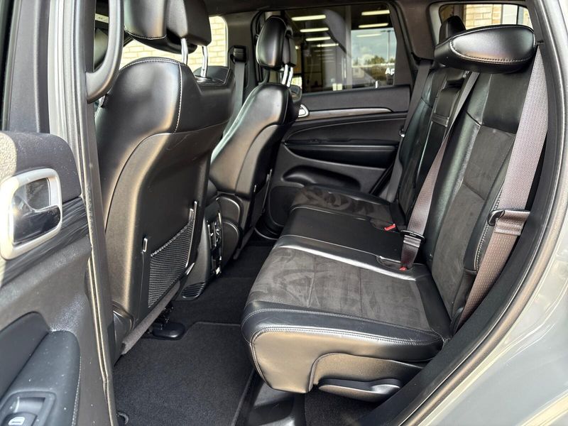 Used 2020 Jeep Grand Cherokee AltitudeImage 4