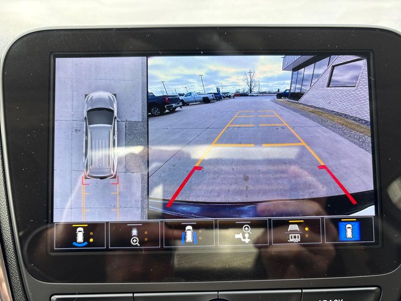 Used 2023 Chevrolet Equinox LTImage 21