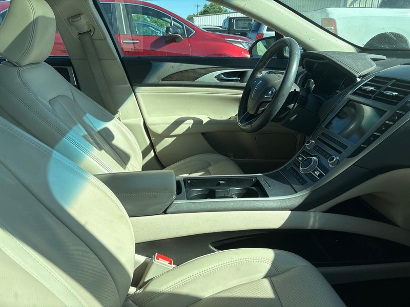 Used 2020 Lincoln MKZ ReserveImage 9