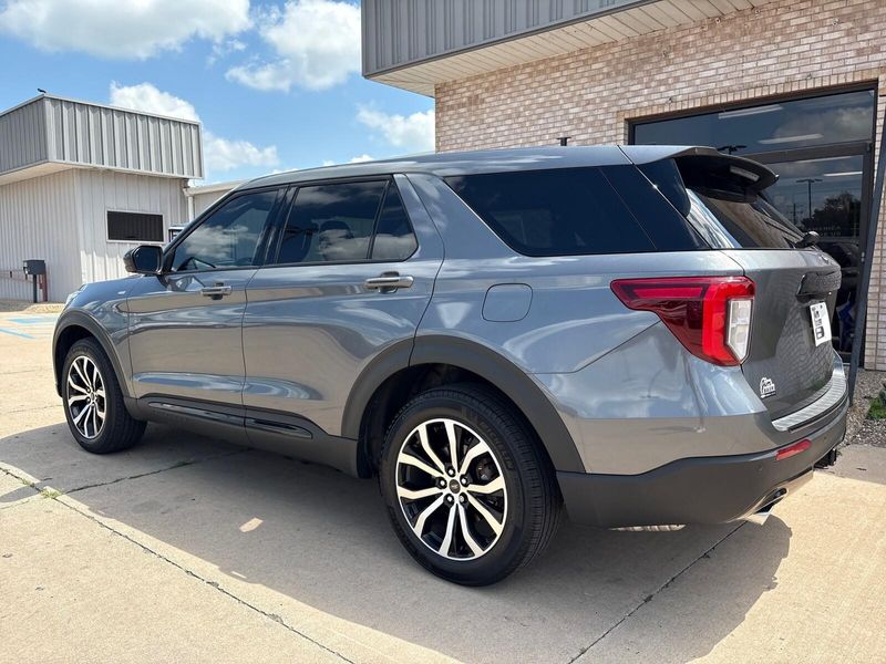 Used 2022 Ford Explorer ST-LineImage 12