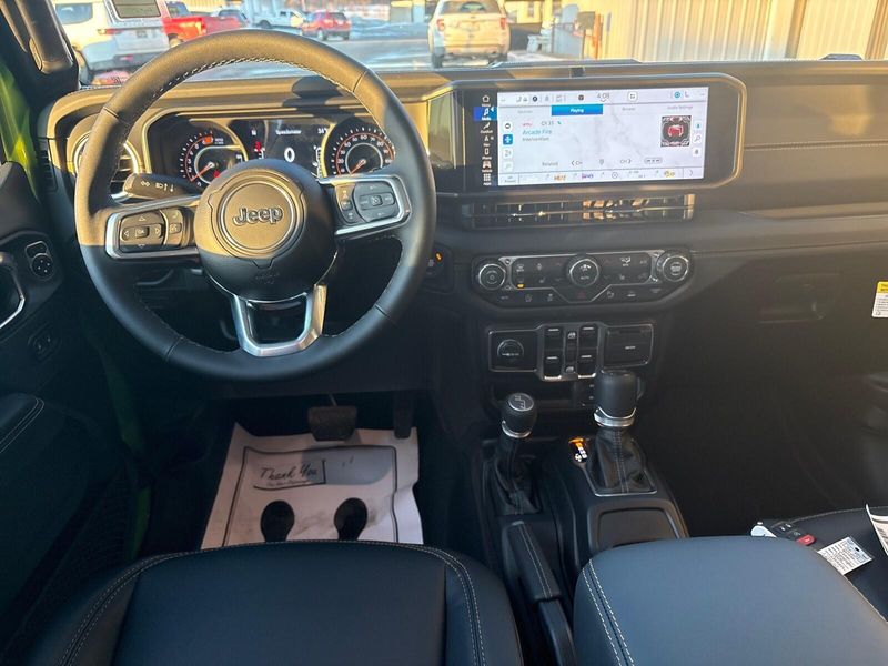 New 2026 Jeep Wrangler 4-door SaharaImage 5