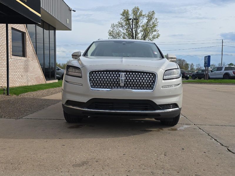2022 Lincoln Nautilus StandardImage 5