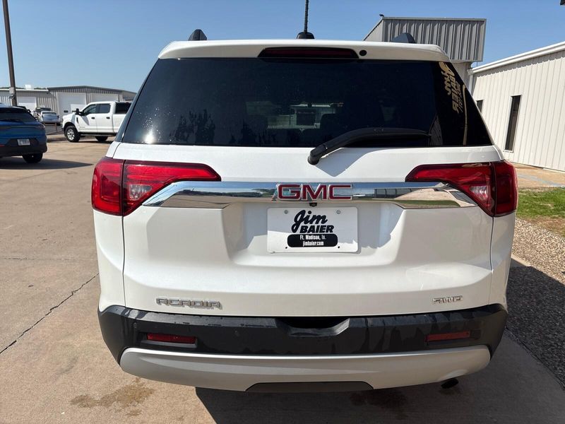 2018 GMC Acadia SLEImage 10