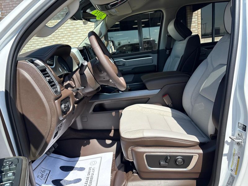 2025 RAM 1500 Laramie Crew Cab 4x4 5