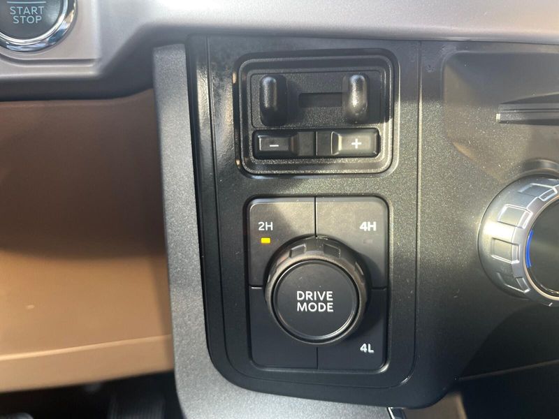 2023 Ford F-150 XLTImage 11