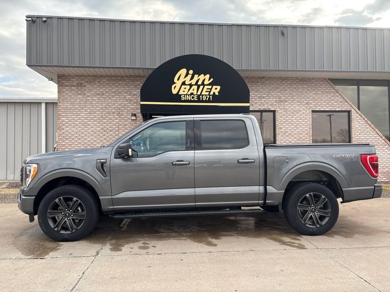 Used 2021 Ford F-150 XLTImage 2