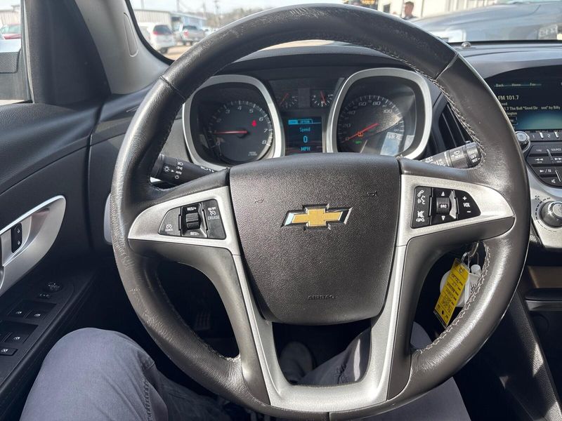 Used 2017 Chevrolet Equinox LTImage 13