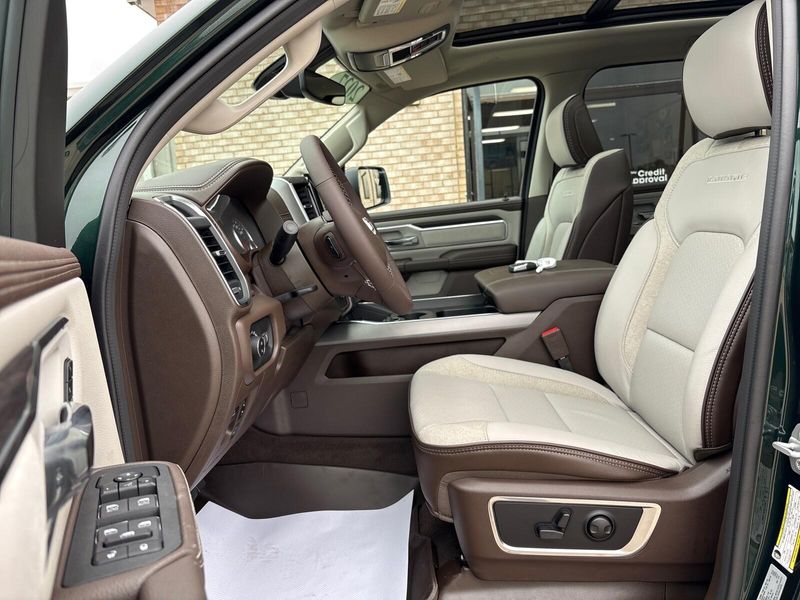 New 2027 RAM 1500 Laramie Crew Cab 4x4 5