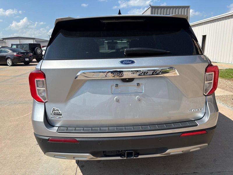 Used 2023 Ford Explorer XLTImage 10