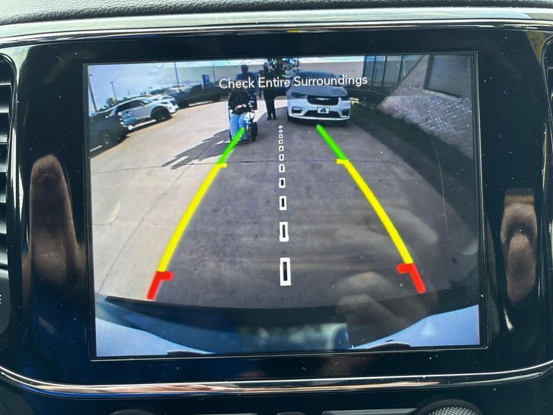 Used 2020 Jeep Grand Cherokee AltitudeImage 22