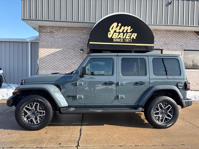 New 2026 Jeep Wrangler 4-door SaharaImage 2