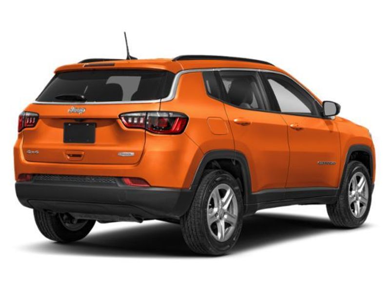 New 2026 Jeep Compass Latitude AltitudeImage 3