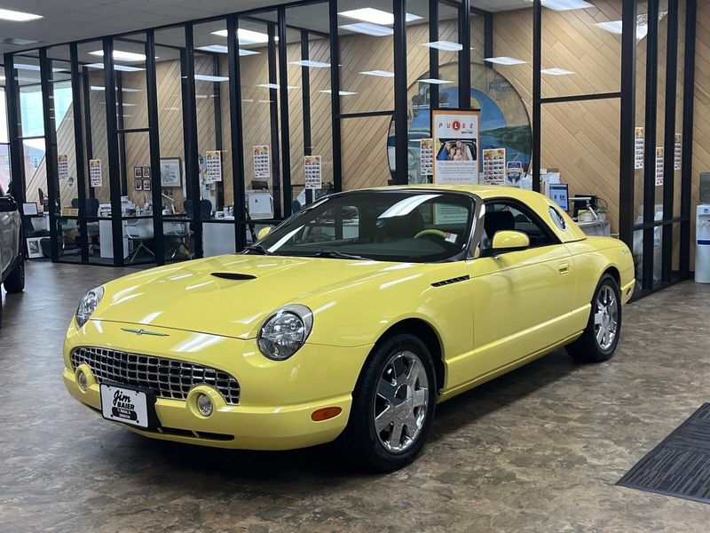 Used 2002 Ford Thunderbird w/Hardtop PremiumImage 2