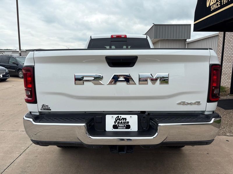2025 RAM 3500 Tradesman Crew Cab 4x4 8