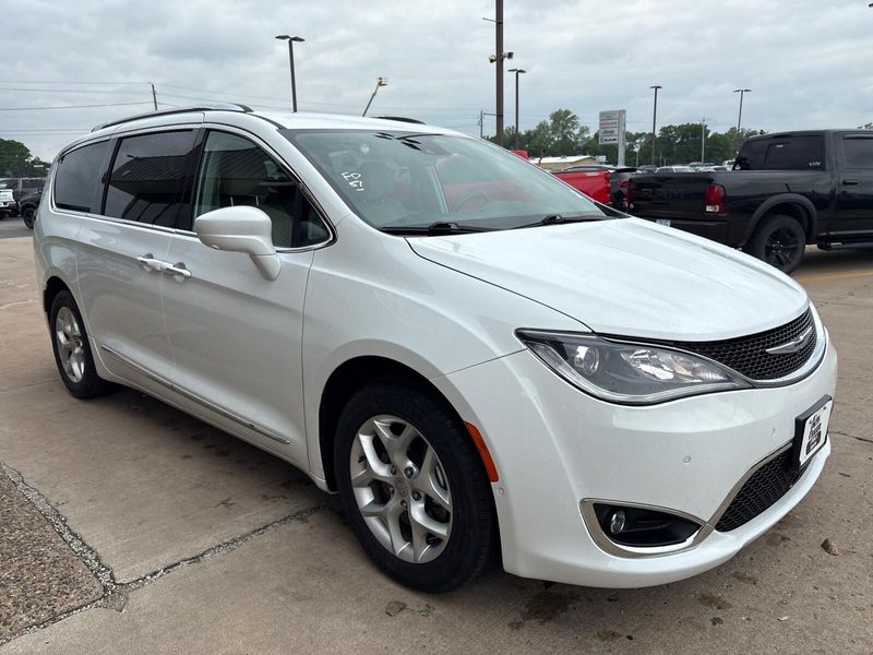 2020 Chrysler Pacifica Touring L PlusImage 9