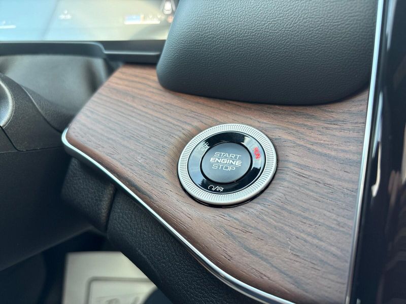 New 2025 Jeep Grand Cherokee Summit 4x4Image 20